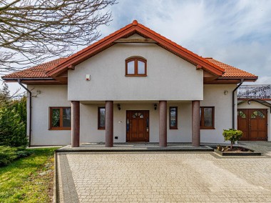 Duży dom dla rodziny po Warszawą-1