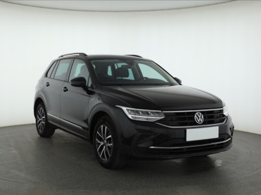 Volkswagen Tiguan , Salon Polska, Serwis ASO, DSG, VAT 23%, Klimatronic,-1