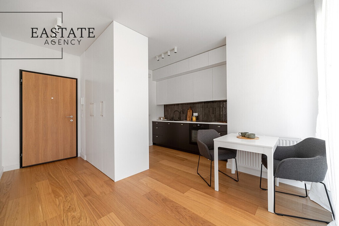 przestronna kawalerka | balkon | parking - Widok 5