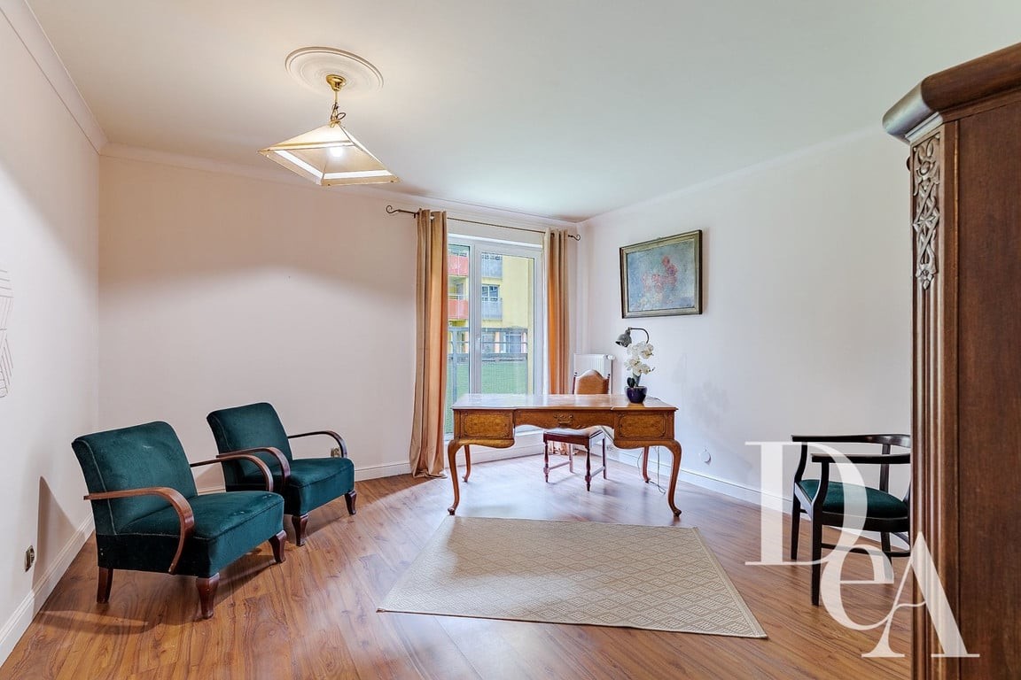 biuro na sprzedaż