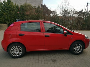 Pierwszy właściciel, zakupiony w salonie w Polsce 