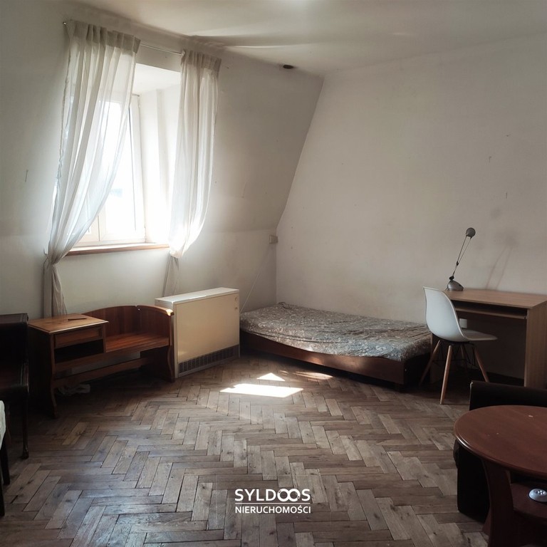 Kawalerka , ul. Karmelicka-32 m ,bez czynszu adm. - Widok 3