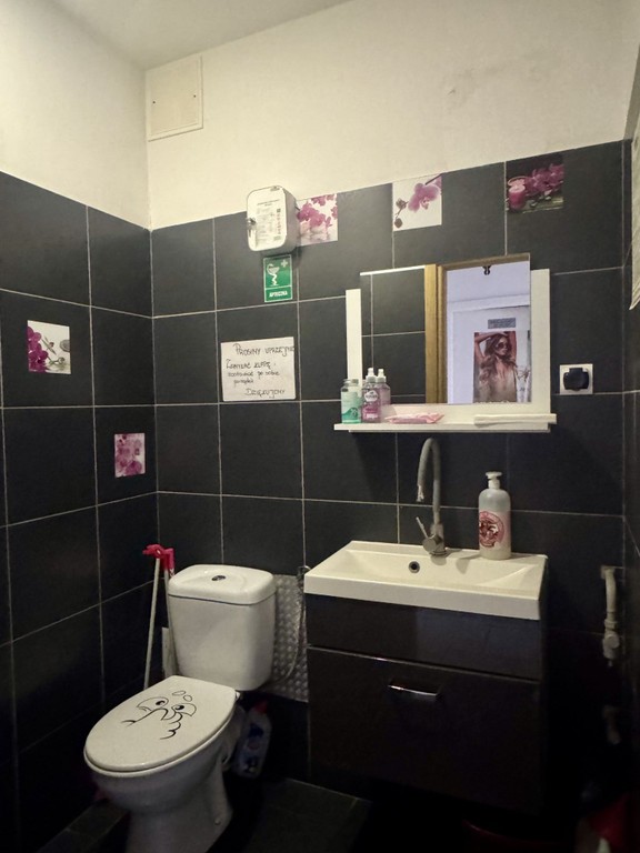 Lokal w pawilonie handlowym przy ul. Kartuskiej – pohled 6