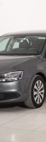 Volkswagen Jetta VI , Klimatronic, Parktronic, Podgrzewane siedzienia,ALU-3