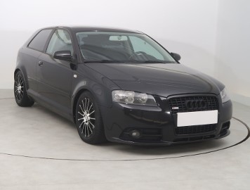 Audi A3 II (8P) , Klimatronic, Tempomat, Podgrzewane siedzienia,ALU