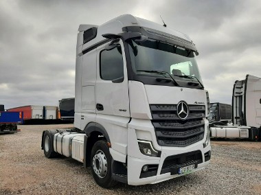 Mercedes-Benz actros-1