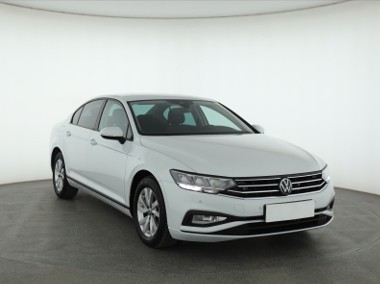 Volkswagen Passat B8 , Salon Polska, 1. Właściciel, Automat, VAT 23%, Klimatronic,-1
