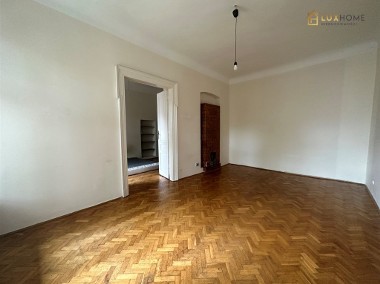 2 przechodnie pokoje - duży balkon - Józefa Sarego-1