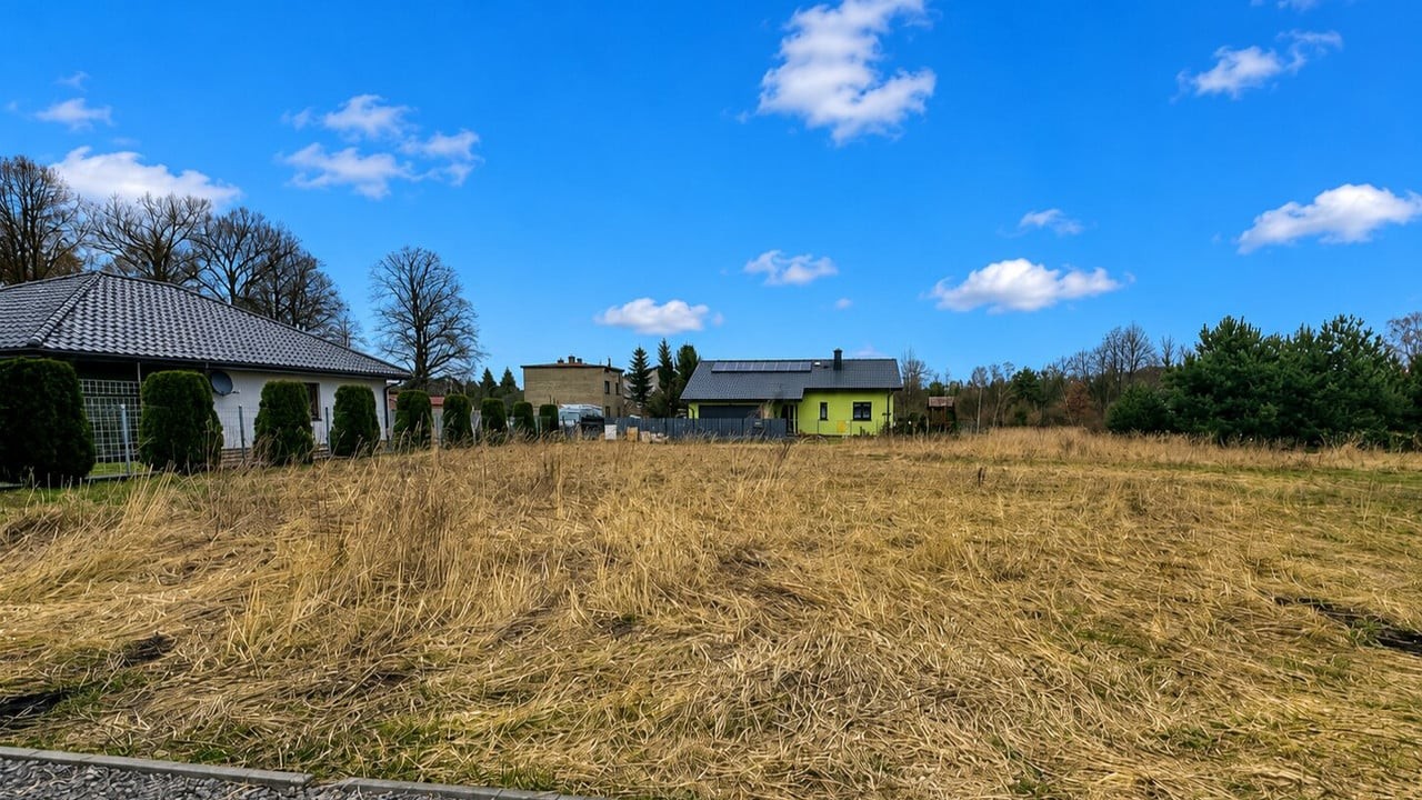 Działka budowlana 724 m² świetna lokalizacja, idealne wymiary! - Widok 2