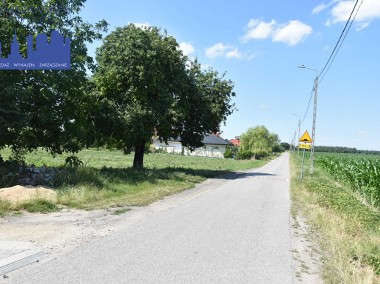 Ładna działka w gminie Błonie-1