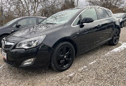 Opel Astra J COSMO + AUTOMAT 1,6T/180KM NAWIGACJA+Smart Link