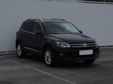 Volkswagen Tiguan , DSG, Skóra, Navi, Xenon, Bi-Xenon, Klimatronic, Parktronic,-1
