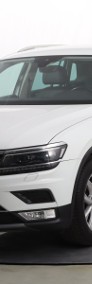 Volkswagen Tiguan , Salon Polska, Serwis ASO, DSG, Skóra, Navi, Klimatronic,-3