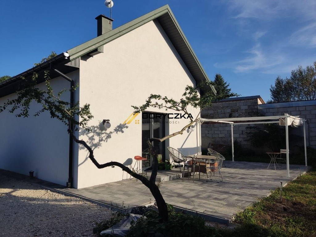 Dom na sprzedaż, 2 pokoje, 64 m², Stopnica