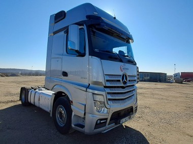 Mercedes-Benz actros-1