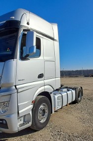 Mercedes-Benz actros-2