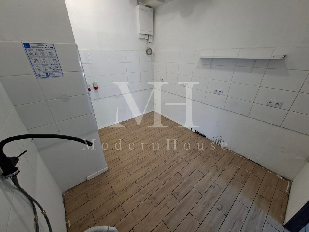 Lokal na Włochach pod Twój Biznes + Miejsce w Garażu!!! – další