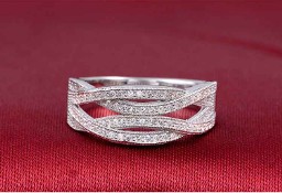Nowy pierścionek srebrny kolor posrebrzany małe cyrkonie elegancki