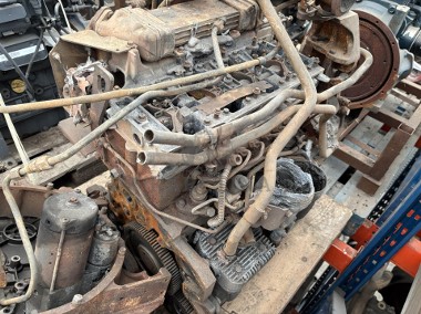 Fendt 412 Vario Silnik Blok Kolektor Tłok Tryb Kołnierz CZĘŚCI 04295177R 404200101140-1