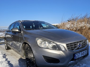 Volvo V 60 Momentum 5-cylindrowy zarejestrowany-1