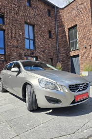 Volvo V 60 Momentum 5-cylindrowy zarejestrowany-2