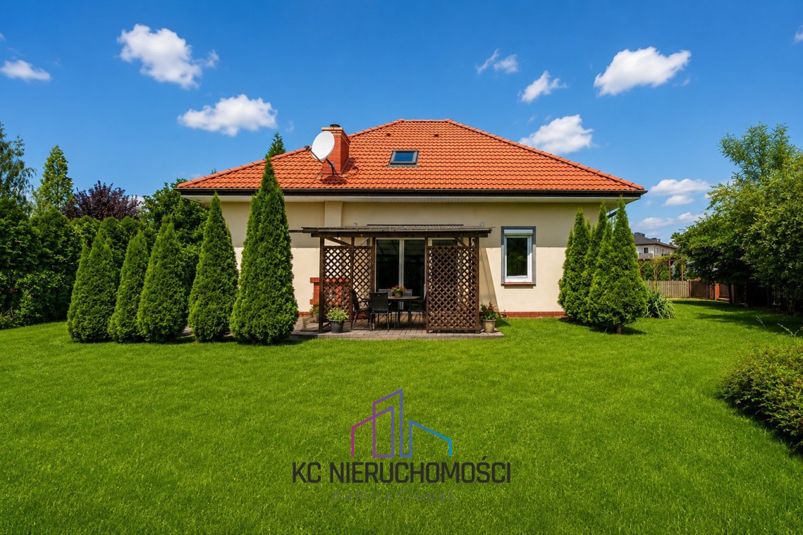 5 pokoi, 601 m² działka, garaż, klimatyzacja