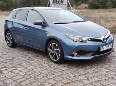 Toyota Auris hybrid 1.8 benzyna -1