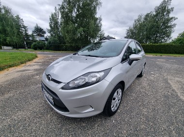Witam, oferuję Forda Fiestę z 2011 roku salon Polska Niski przeb-1