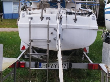 Jacht Neptun212 z przyczepą i silniczkiem-1