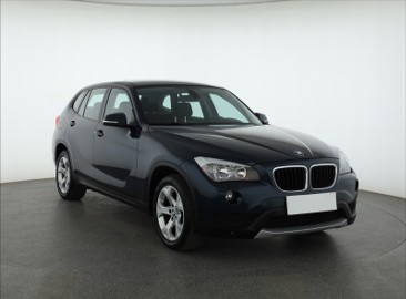 BMW X1 I (E84) , Automat, Navi, Klimatronic, Parktronic,