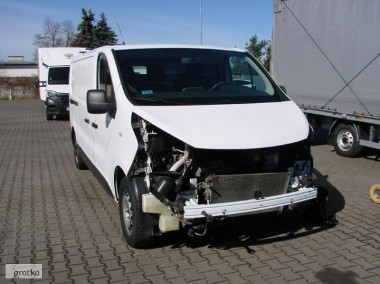 Opel Vivaro-1
