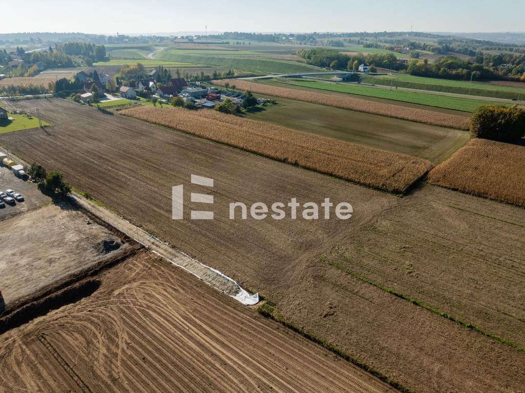usługowa 6000 m², inwestycyjna, 500 m od S7, MPZP - Więcej