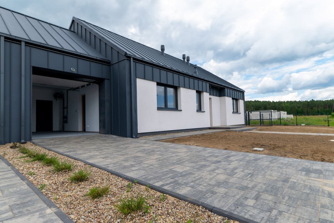 Nowoczesny dom 136 m²/energooszczędny/działka 1140 m² - Widok 2