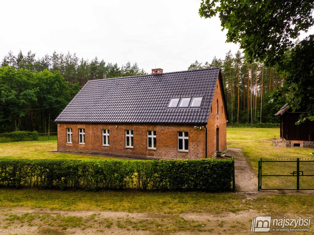 Dom na sprzedaż, 9 pokoi, 240 m², Człopa