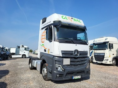 Mercedes-Benz Actros-1