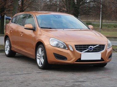 Volvo V60 I , Salon Polska, Serwis ASO, Automat, Navi, Xenon, Bi-Xenon,-1