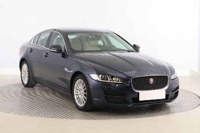 Jaguar XE I , Skóra, Navi, Klimatronic, Parktronic,