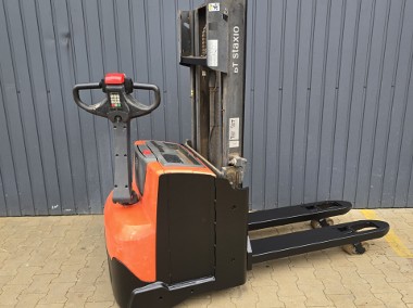 Elektryczny wózek do przewozu palet z niskim masztem BT SWE 200d, niski maszt-1