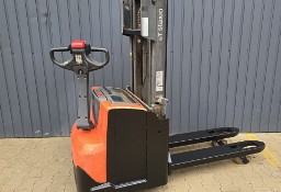 Elektryczny wózek do przewozu palet z niskim masztem BT SWE 200d, niski maszt