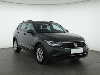 Volkswagen Tiguan , Salon Polska, Serwis ASO, DSG, VAT 23%, Navi, Klimatronic,-1
