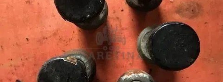 JCB 3cx - Szpilki Koła-1