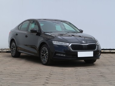 Skoda Octavia IV , Salon Polska, Klimatronic, Tempomat, Parktronic,-1