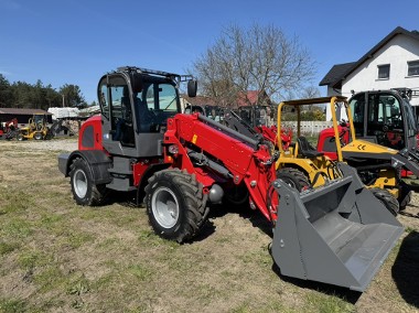 Ładowarka teleskopowa zasięg 4,5 metra udźwig 2000 kg 4x4 +łyżka +widły NOWA-1