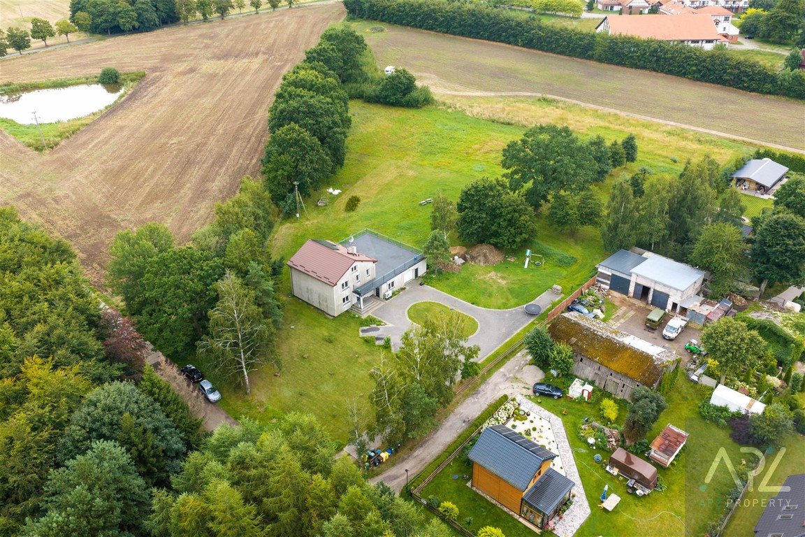 SIEDLISKO 1,04 ha, DOM 382 m² 3 KM OD MORZA!