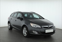 Opel Astra J , Klima, Tempomat, Parktronic, Podgrzewane siedzienia