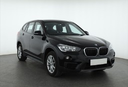 BMW X1 F48 , Automat, Klimatronic, Parktronic, Podgrzewane siedzienia