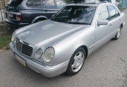 Mercedes-Benz Klasa E W210 E230