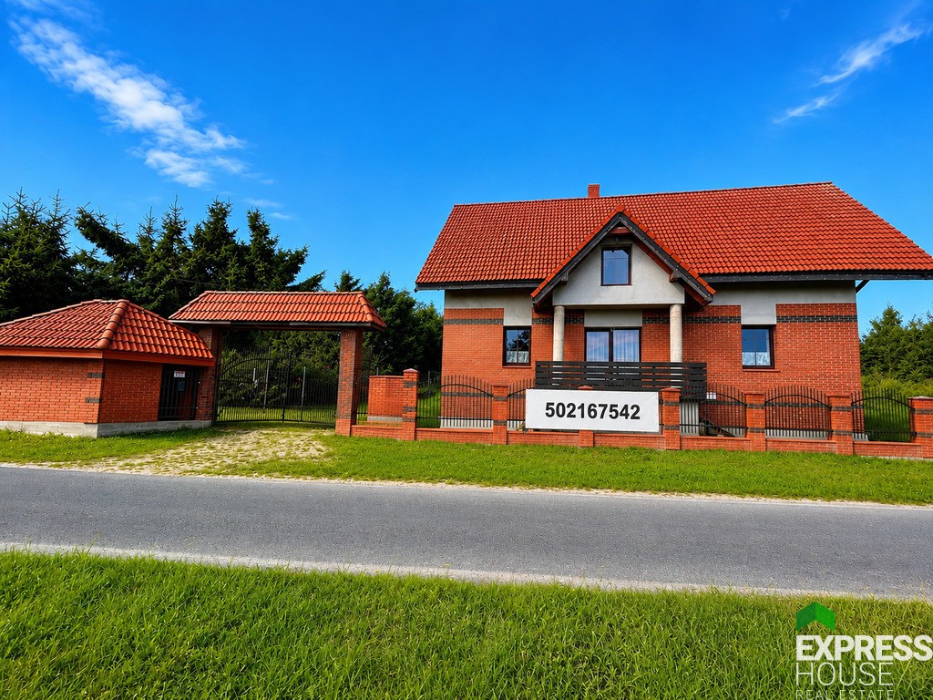 Nieruchomość z linią brzegową jeziora Szóstak