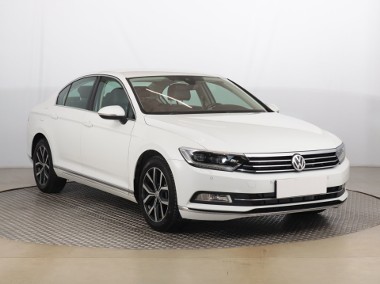 Volkswagen Passat B8 , Salon Polska, Automat, Skóra, Navi, Klimatronic, Tempomat,-1