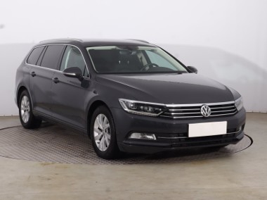 Volkswagen Passat B8 , Automat, Klimatronic, Tempomat, Parktronic-1
